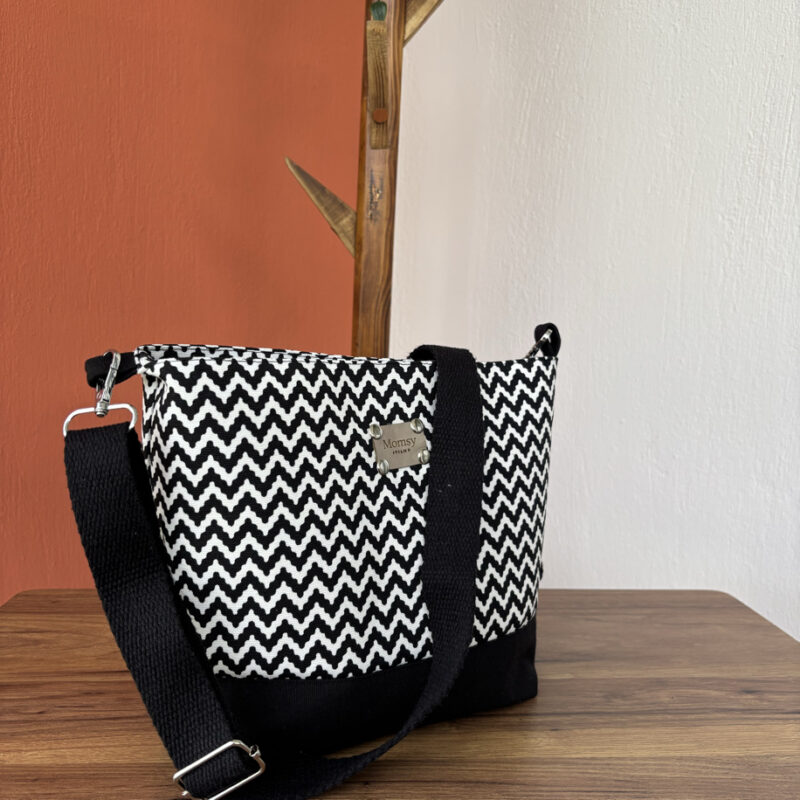 Zigzag Noir - Midi Bag